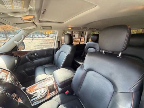 Used 2018 Nissan Armada SL w/ Premium Package image 12
