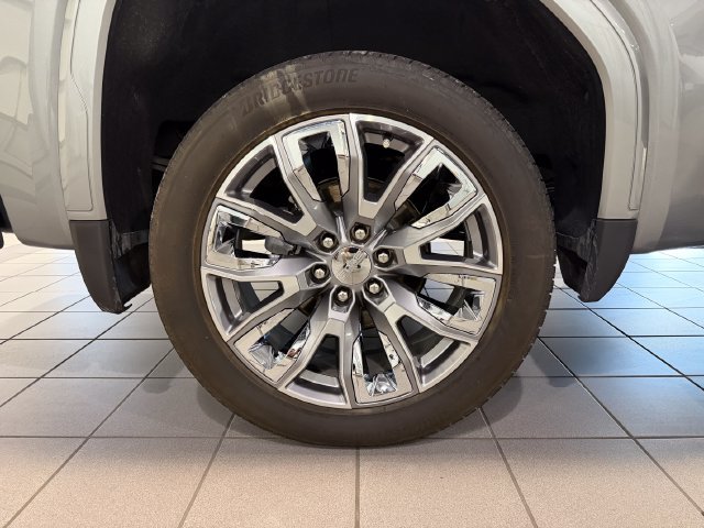 Used 2024 GMC Sierra 1500 Denali AWD/4WD image 9
