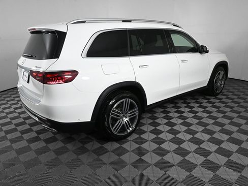 Used 2026 Mercedes-Benz GLS 450 4MATIC image 27