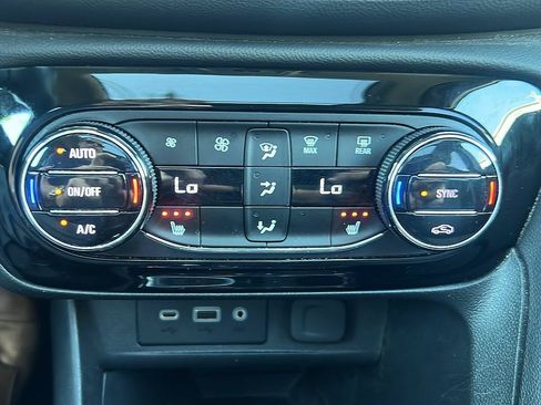 Used 2022 Buick Encore GX Select w/ Experience Buick Package FWD image 34
