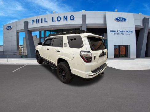 Used 2019 Toyota 4Runner Limited AWD/4WD image 3