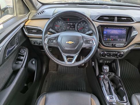 Used 2021 Chevrolet TrailBlazer ACTIV w/ Sun and Liftgate Package FWD image 16
