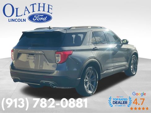 Used 2023 Ford Explorer XLT w/ Equipment Group 202A image 5