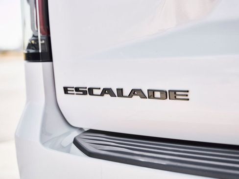 Used 2023 Cadillac Escalade ESV Sport w/ LPO, ONYX Package image 12