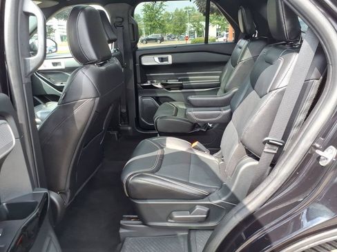 Used 2021 Ford Explorer ST w/ Equipment Group 401A AWD/4WD image 12