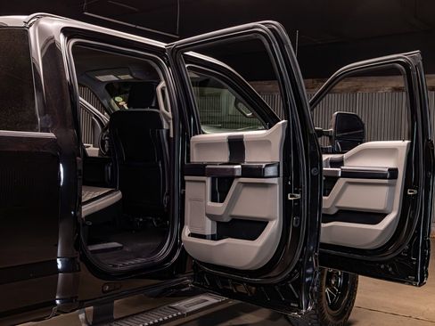 Used 2019 Ford F250 XLT w/ FX4 Off-Road Package image 25