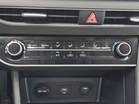 Used 2023 Hyundai Sonata SE FWD image 12