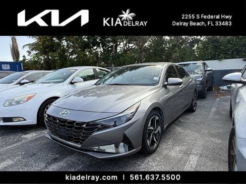 Used 2023 Hyundai Elantra Limited w/ Cargo Package FWD image 4