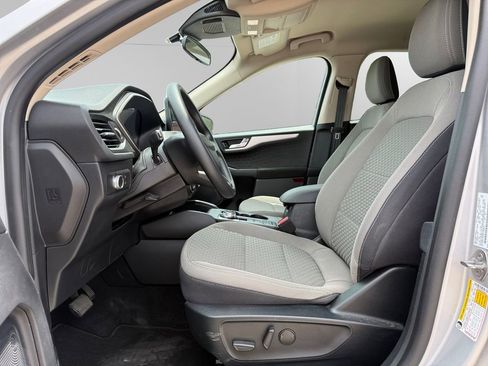 Certified 2020 Ford Escape SE FWD image 9
