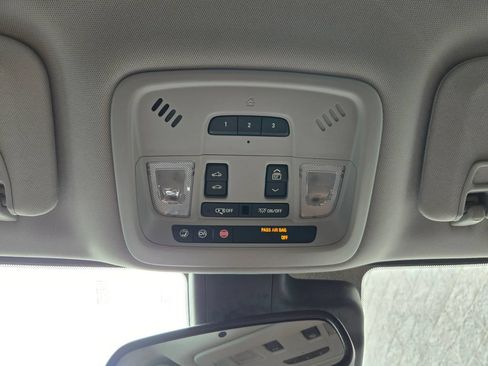 Used 2017 Chevrolet Malibu Premier w/ Premier Sun and Wheel Package FWD image 21