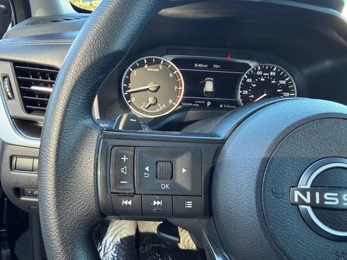 Used 2024 Nissan Rogue SV FWD image 19