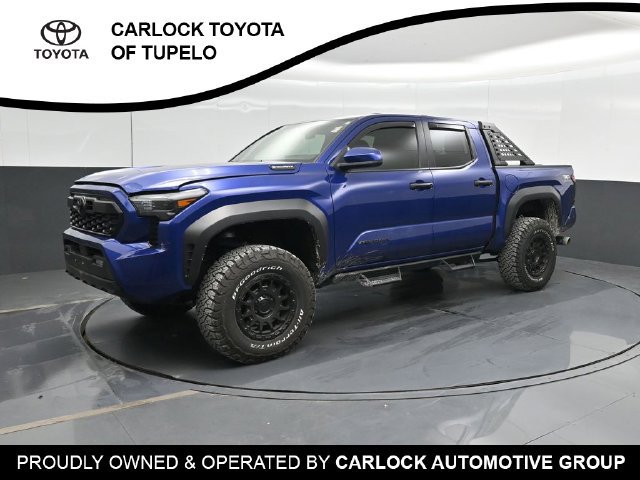 Used 2025 Toyota Tacoma TRD Off-Road AWD/4WD image 1