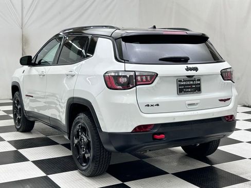 Used 2023 Jeep Compass Trailhawk image 6