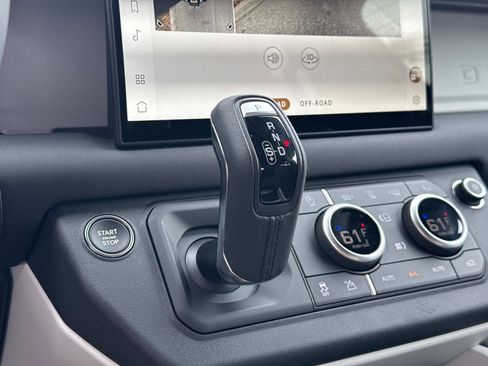 Certified 2025 Land Rover Defender 110 X-Dynamic SE image 26