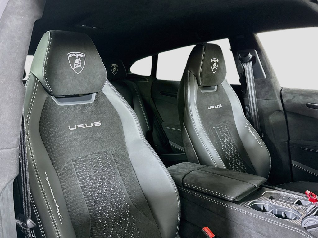 Used 2024 Lamborghini Urus Performante AWD/4WD image 16