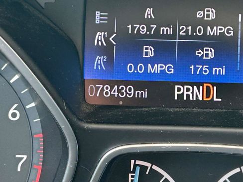 Used 2018 Ford Focus SE FWD image 27