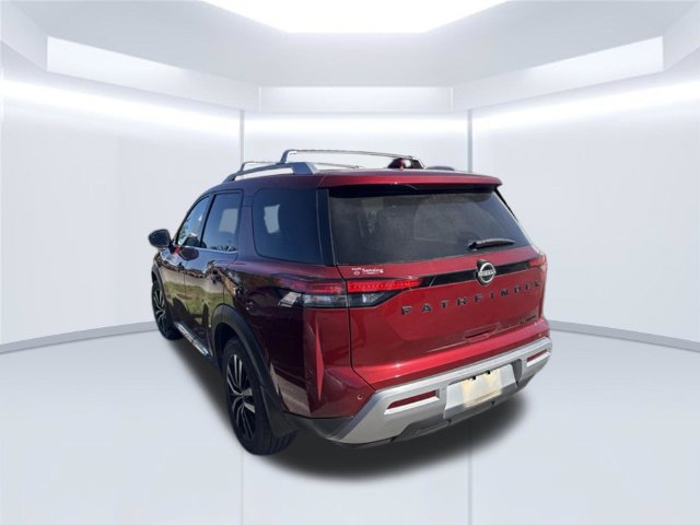 Used 2024 Nissan Pathfinder Platinum FWD image 7