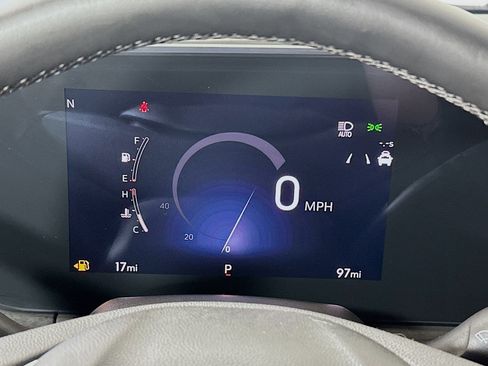 Used 2025 Buick Envista Sport Touring w/ Experience Buick Package FWD image 12