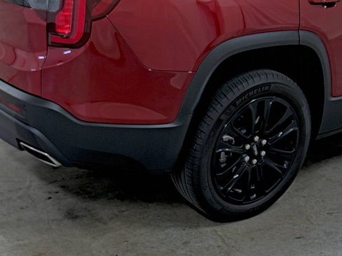 Used 2023 GMC Acadia SLE w/ Driver Convenience Package image 12