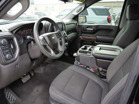 Used 2020 Chevrolet Silverado 1500 LT AWD/4WD image 25