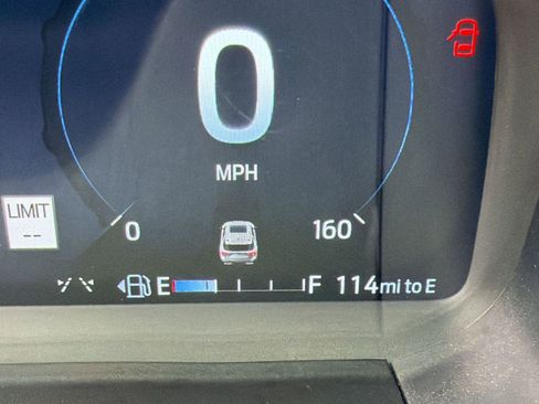 Used 2025 Ford Explorer ST AWD/4WD image 19