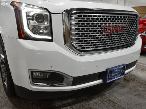 Used 2016 GMC Yukon Denali w/ Open Road Package image 4