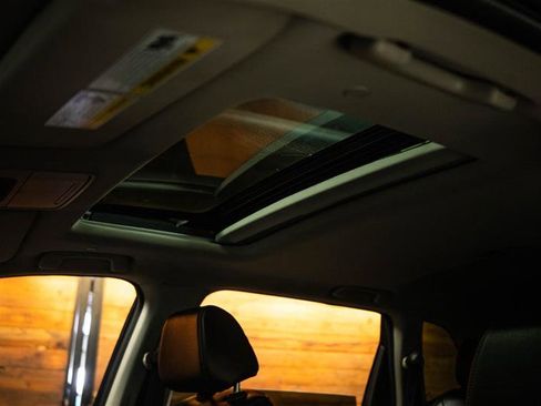 Used 2025 Honda CR-V EX-L image 25