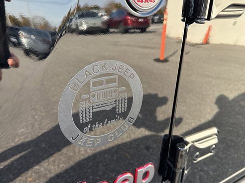 Used 2020 Jeep Wrangler Rubicon w/ LED Lighting Group image 12