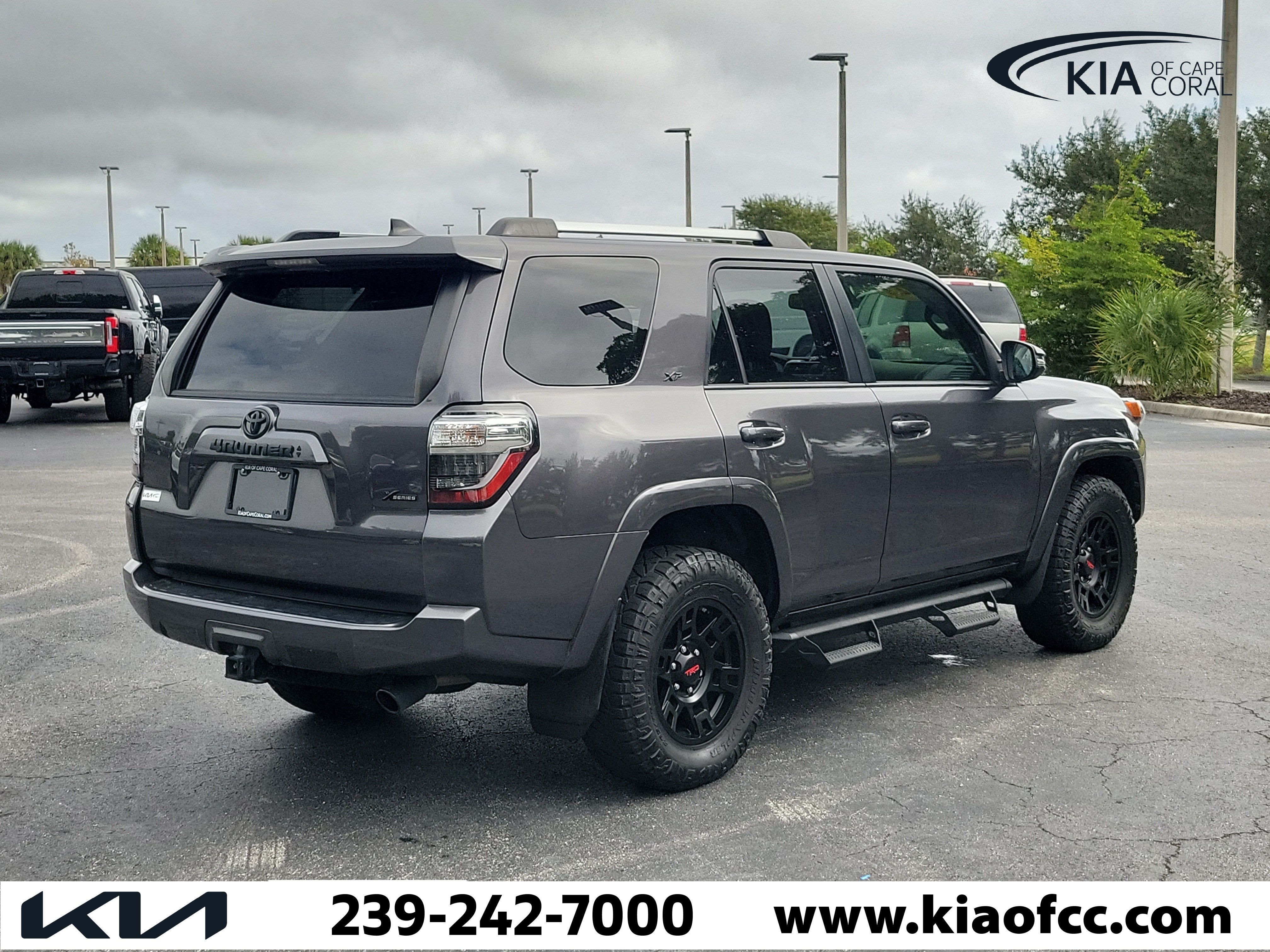 Used 2023 Toyota 4Runner SR5 Premium w/ Moonroof Package RWD image 6