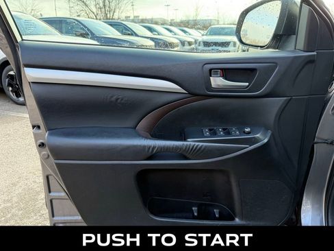 Used 2015 Toyota Highlander XLE image 5