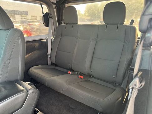 Used 2018 Jeep Wrangler Sport AWD/4WD image 21
