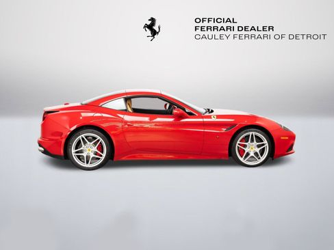 Certified 2017 Ferrari California T RWD image 17