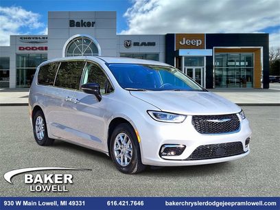 Used 2024 Chrysler Pacifica Touring-L