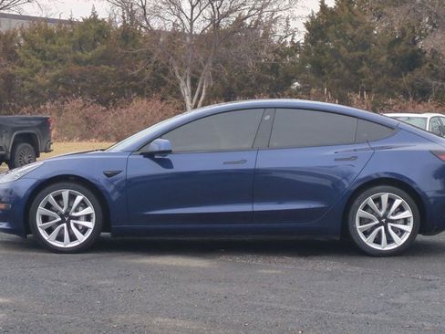 Used 2021 Tesla Model 3 Long Range image 9