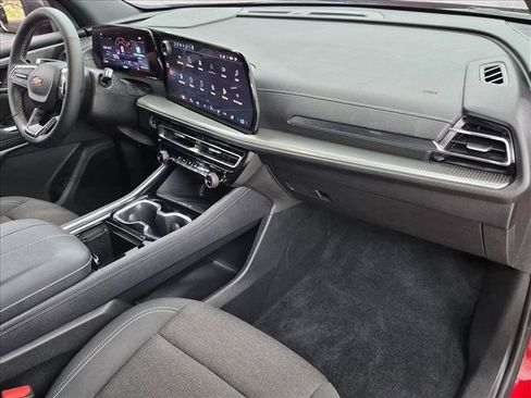Certified 2024 Chevrolet Traverse LT FWD image 22