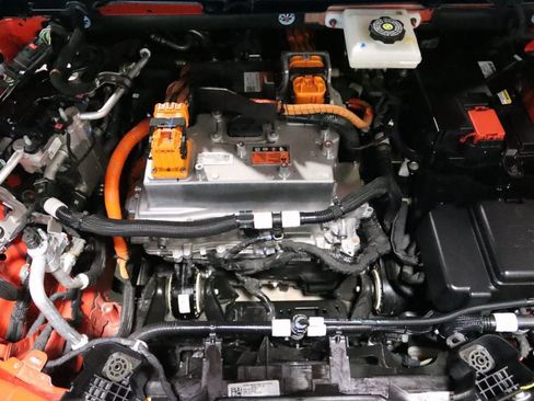 Used 2025 Cadillac Optiq Sport 2 w/ LPO, Floor Liner Package image 24