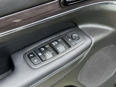 Used 2021 Jeep Grand Cherokee Overland image 20