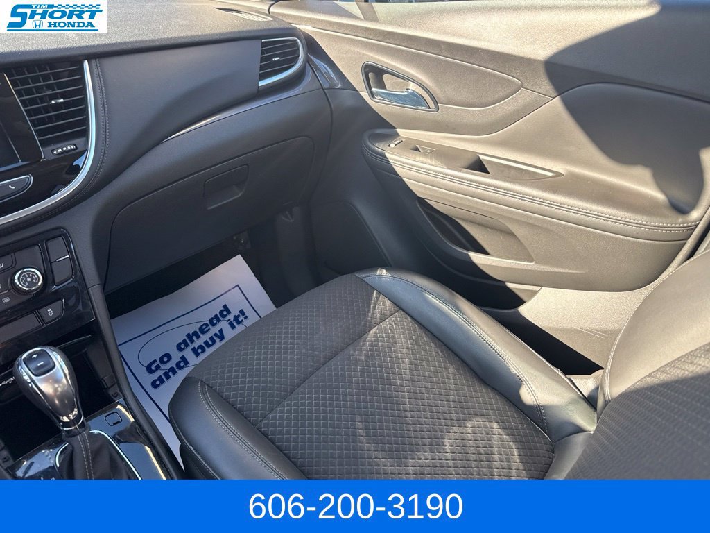Used 2022 Buick Encore Preferred AWD/4WD image 16