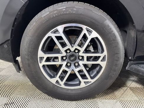 Used 2025 Ford Expedition Max Active RWD image 10