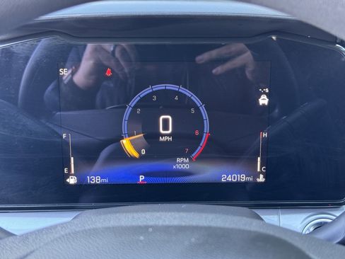 Used 2025 Chevrolet Trax LT FWD image 36