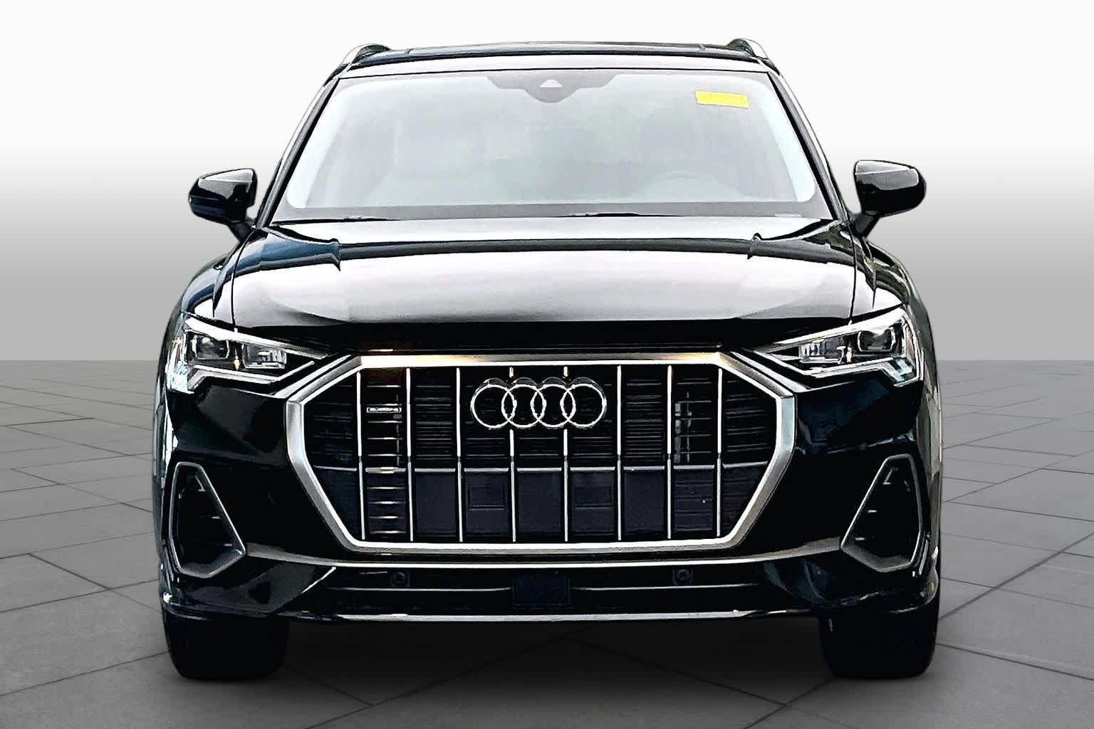 Used 2024 Audi Q3 2.0T Premium AWD/4WD image 3