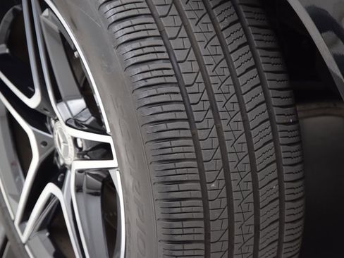 Used 2025 Mercedes-Benz GLS 450 4MATIC image 28