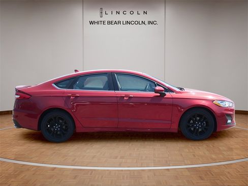 Used 2020 Ford Fusion SE w/ Equipment Group 151A image 6