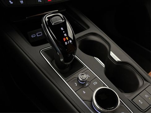 New 2025 Cadillac XT4 Sport w/ LPO, Bronce Accent Package image 19