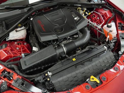 Used 2024 Alfa Romeo Giulia Veloce image 51