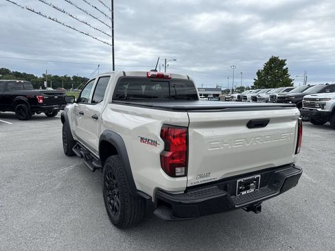 Used 2026 Chevrolet Colorado Trail Boss AWD/4WD image 12