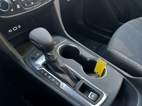 Used 2024 Chevrolet Equinox LT image 29