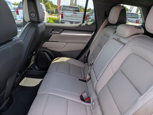 New 2027 GMC Terrain Elevation w/ Elevation Premium Package FWD image 16