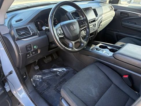 Used 2025 Honda Ridgeline Sport image 24