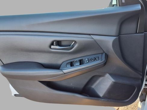 Used 2025 Nissan Sentra S image 15